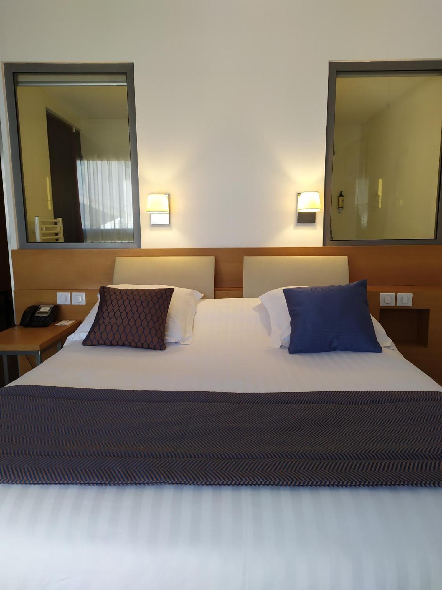 Family Queen Room